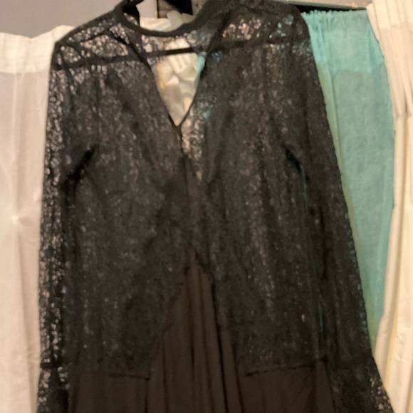 Free People Secret Origin Tell Tale Heart Black Lace Tunic - Picture 4 of 8